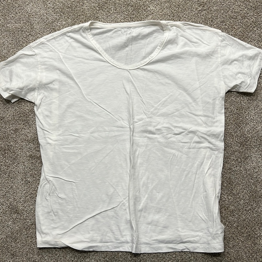 Aerie tee